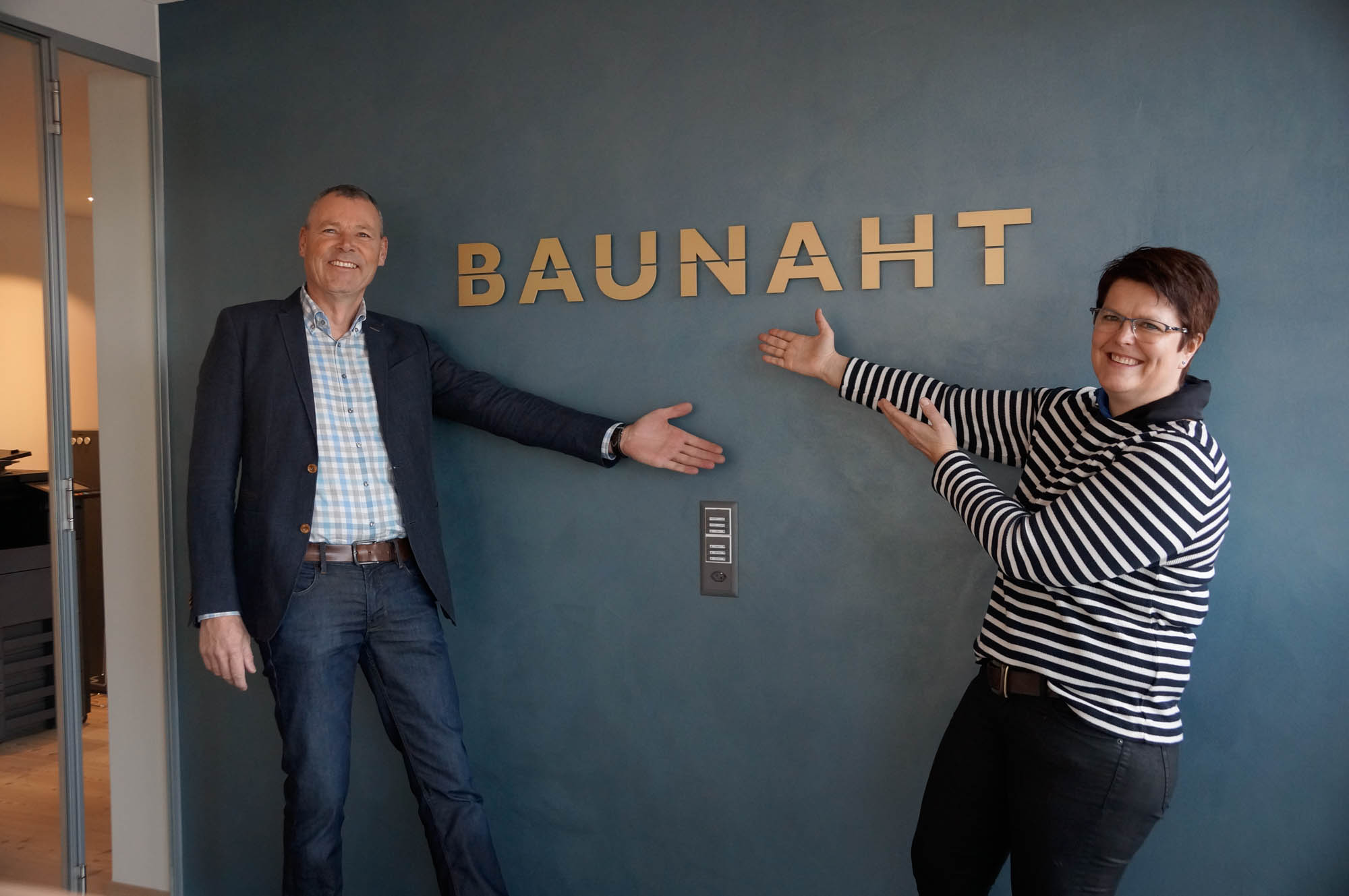 Monika Ulrich und Hansjörg Kastenhuber im neuen Büro der Baunaht
