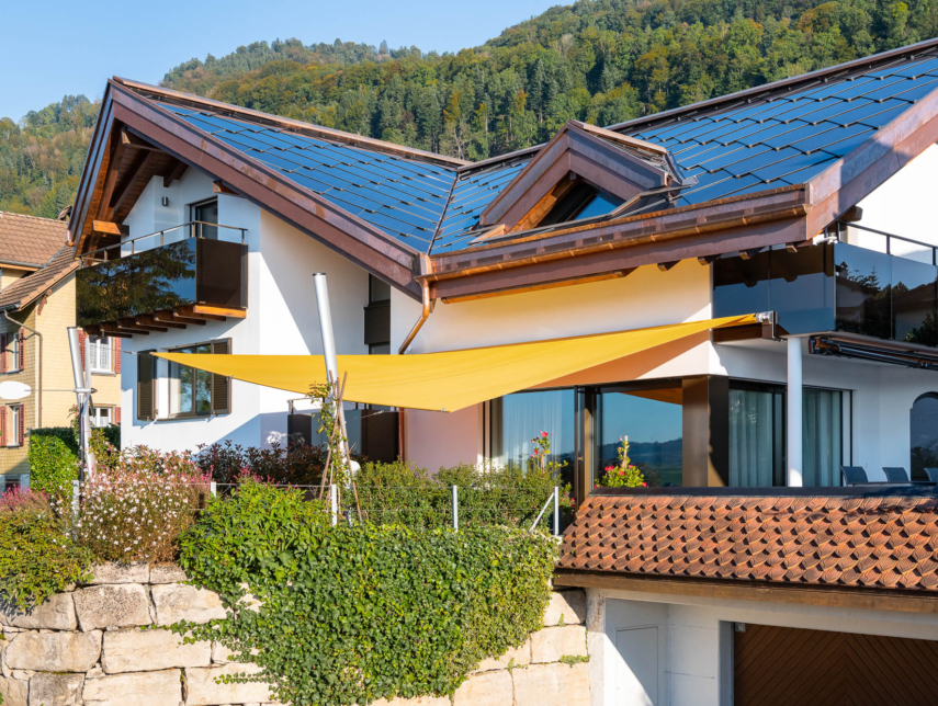Dach- und Fassadensanierung Sonnenterrasse, Greppen